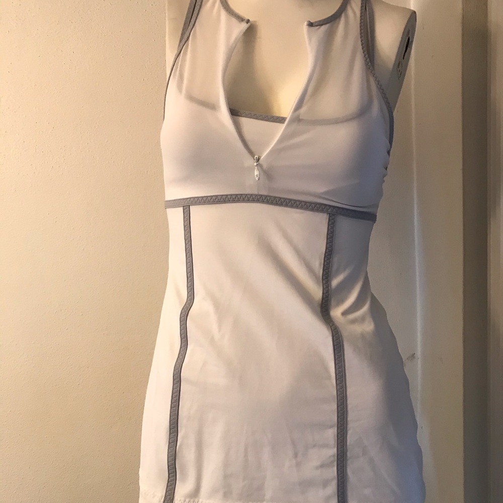 Lululemon gorgeous gray/White top